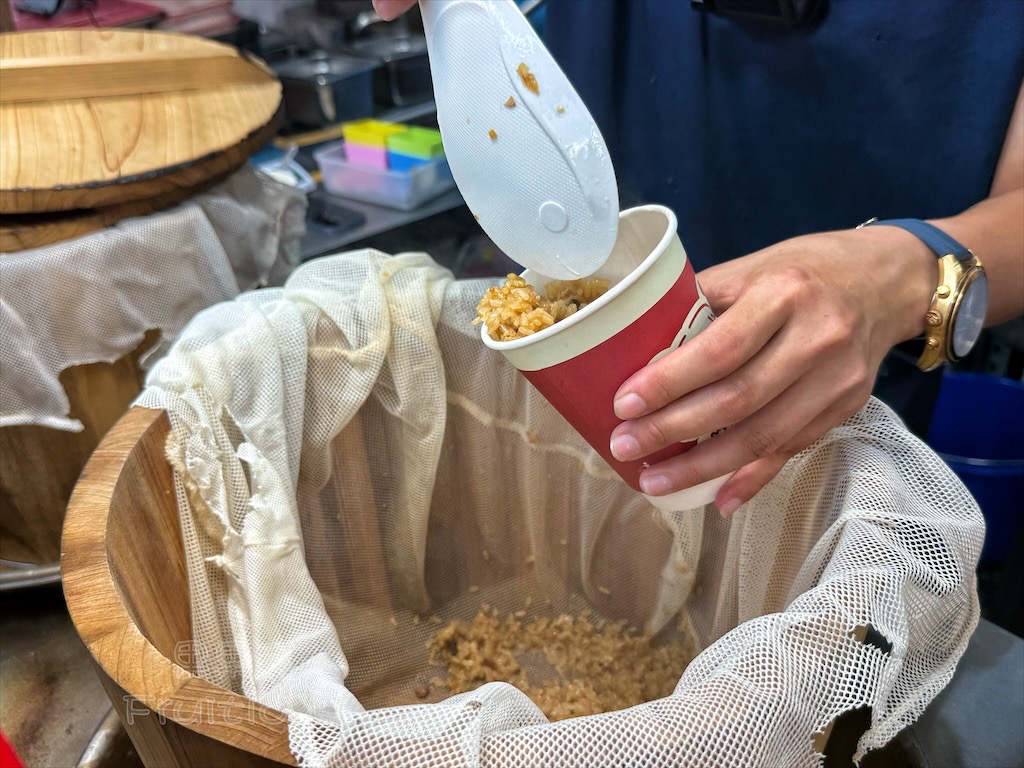台中北區｜冠顗油飯：一中街古早味美食小吃推薦，必吃麻油酒香油飯與海鮮油飯！ @果果愛Fruitlove
