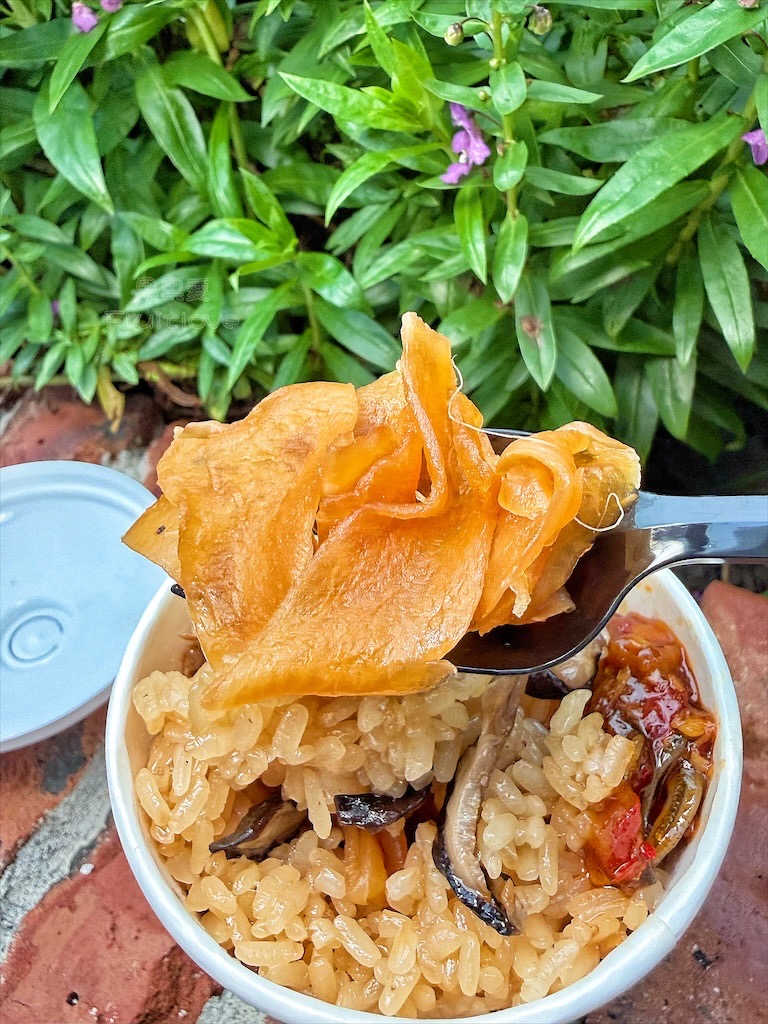 台中北區｜冠顗油飯：一中街古早味美食小吃推薦，必吃麻油酒香油飯與海鮮油飯！ @果果愛Fruitlove