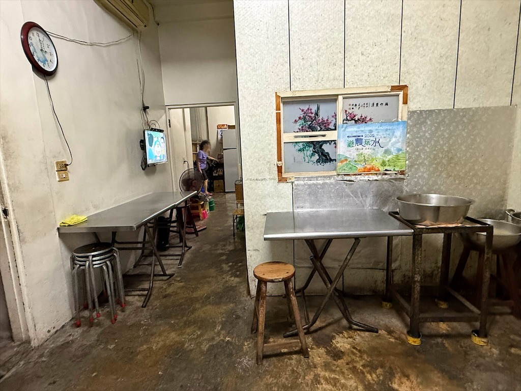 彰化鹿港｜筒仔米糕&當歸鴨麵線：沒招牌卻大排長龍的人氣小吃，筒仔米糕、當歸鴨麵線、鴨米血都很推薦 @果果愛Fruitlove