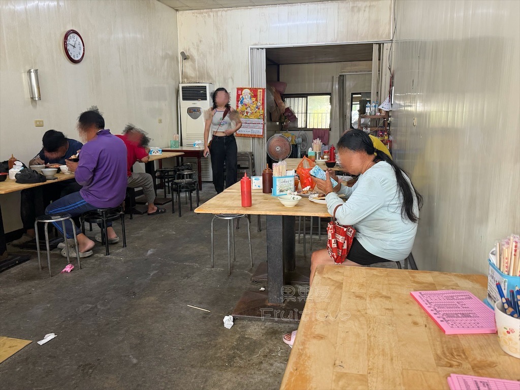 雲林四湖｜勇伯鵝肉店：在地狂推的鵝肉小吃店，必點鵝肉飯和必沾五味醬的米血 @果果愛Fruitlove