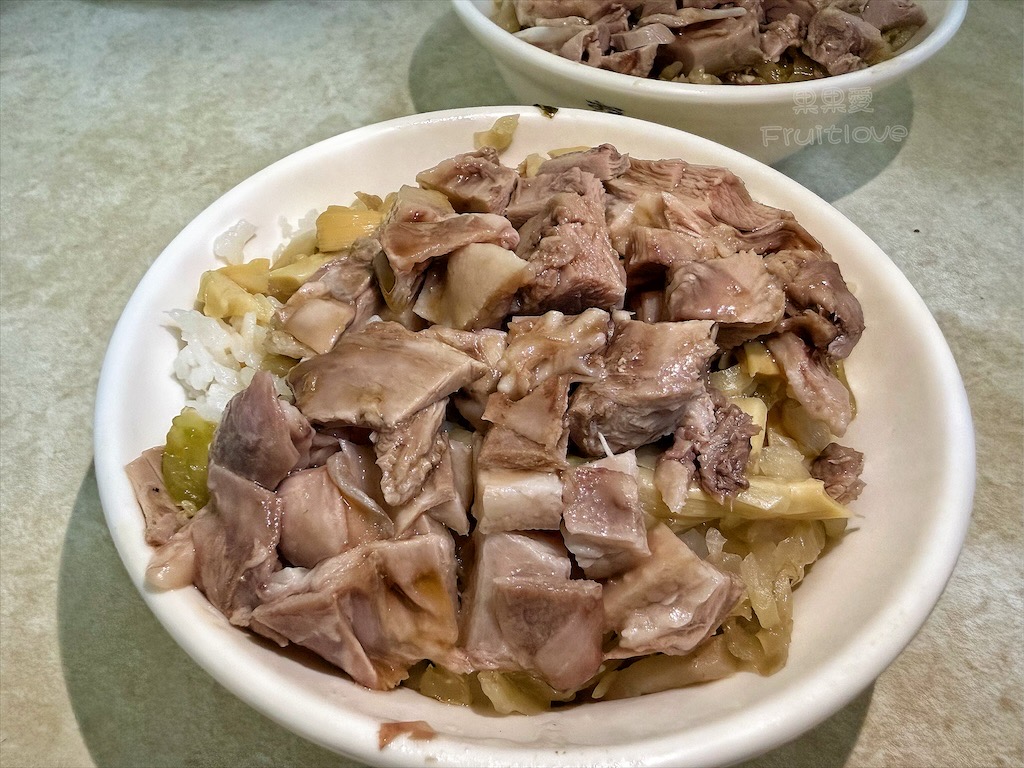 雲林四湖｜勇伯鵝肉店：在地狂推的鵝肉小吃店，必點鵝肉飯和必沾五味醬的米血 @果果愛Fruitlove