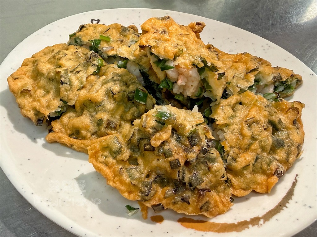 彰化芳苑蚵嗲｜洪記蚵嗲：在地現炸古早味小吃，必吃金黃酥脆鮮蚵嗲、Q嫩蘿蔔糕與蝦嗲 @果果愛Fruitlove
