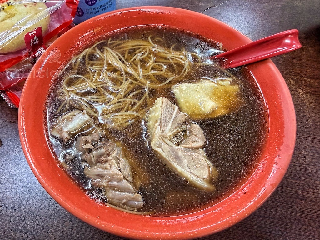 台中大甲當歸鴨｜正兄弟當歸鴨：鎮瀾宮旁飄香50年老字號美食，必吃當歸鴨麵線、豬腳麵線及限量鵝腿飯 @果果愛Fruitlove