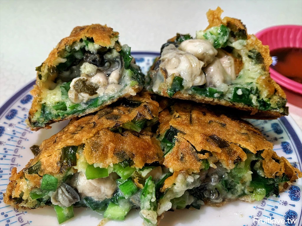 淡水在地人會逛的夜市 ～淡水英專夜市 在地美食推薦 京華牛肉麵館 台北淡水寵物友善餐廳 @果果愛Fruitlove