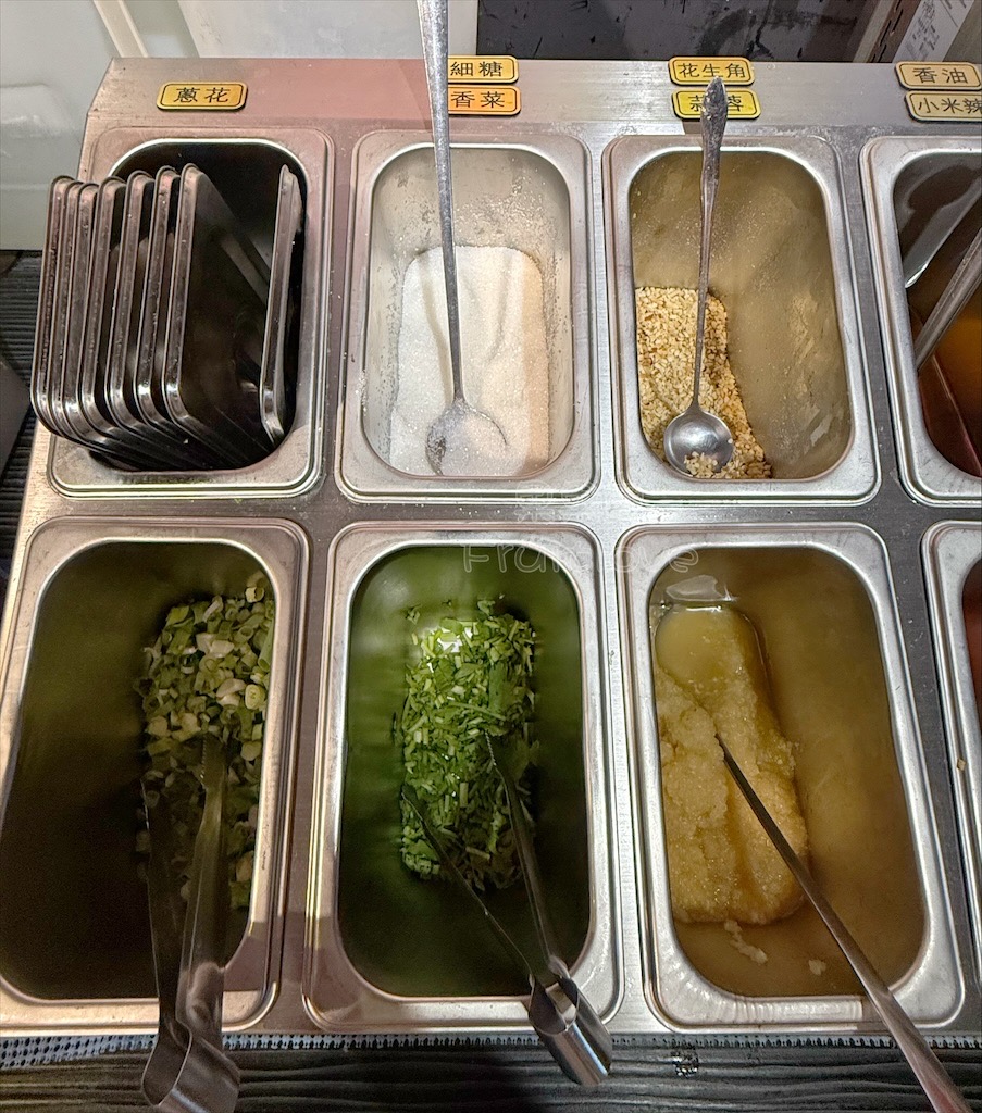 新竹串串香火鍋|蜀都串香麻辣火鍋(新竹北大總店): 每串12元!道地四川牛油麻辣鍋、白飯吃到飽免服務費 @果果愛Fruitlove 新竹串串香火鍋|蜀都串香麻辣火鍋(新竹北大總店): 每串12元!道地四川牛油麻辣鍋、白飯吃到飽免服務費 @果果愛Fruitlove
