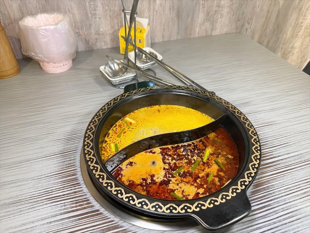 新竹串串香火鍋|蜀都串香麻辣火鍋(新竹北大總店): 每串12元!道地四川牛油麻辣鍋、白飯吃到飽免服務費 @果果愛Fruitlove 新竹串串香火鍋|蜀都串香麻辣火鍋(新竹北大總店): 每串12元!道地四川牛油麻辣鍋、白飯吃到飽免服務費 @果果愛Fruitlove