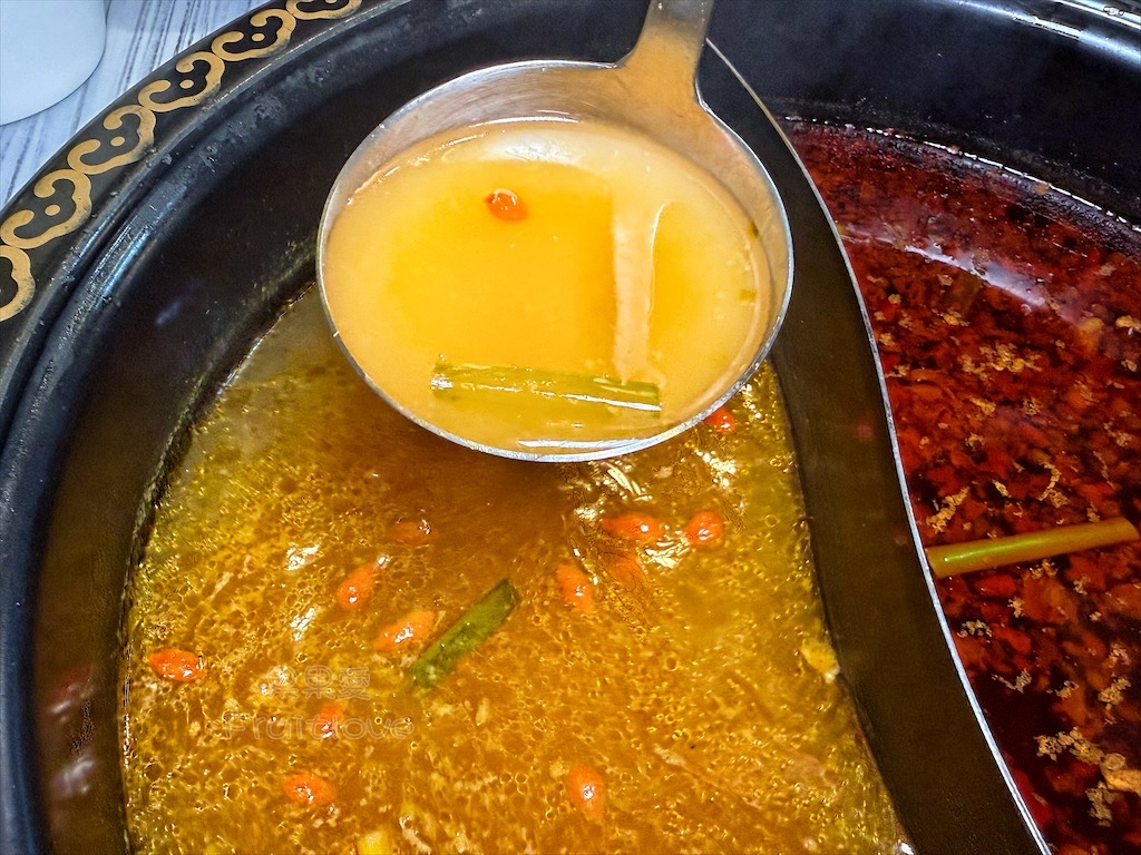 新竹串串香火鍋|蜀都串香麻辣火鍋(新竹北大總店): 每串12元!道地四川牛油麻辣鍋、白飯吃到飽免服務費 @果果愛Fruitlove 新竹串串香火鍋|蜀都串香麻辣火鍋(新竹北大總店): 每串12元!道地四川牛油麻辣鍋、白飯吃到飽免服務費 @果果愛Fruitlove
