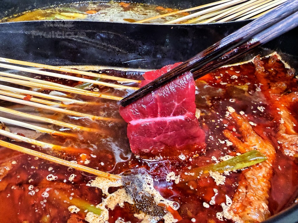 新竹串串香火鍋|蜀都串香麻辣火鍋(新竹北大總店): 每串12元!道地四川牛油麻辣鍋、白飯吃到飽免服務費 @果果愛Fruitlove 新竹串串香火鍋|蜀都串香麻辣火鍋(新竹北大總店): 每串12元!道地四川牛油麻辣鍋、白飯吃到飽免服務費 @果果愛Fruitlove