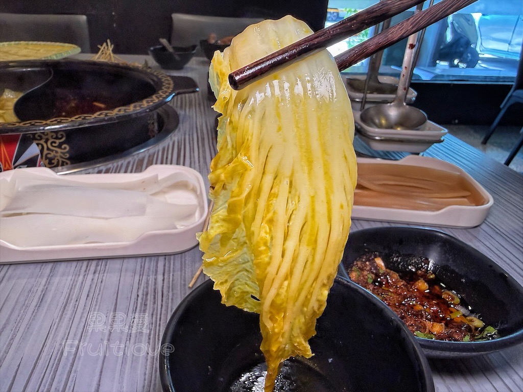 新竹串串香火鍋|蜀都串香麻辣火鍋(新竹北大總店): 每串12元!道地四川牛油麻辣鍋、白飯吃到飽免服務費 @果果愛Fruitlove 新竹串串香火鍋|蜀都串香麻辣火鍋(新竹北大總店): 每串12元!道地四川牛油麻辣鍋、白飯吃到飽免服務費 @果果愛Fruitlove