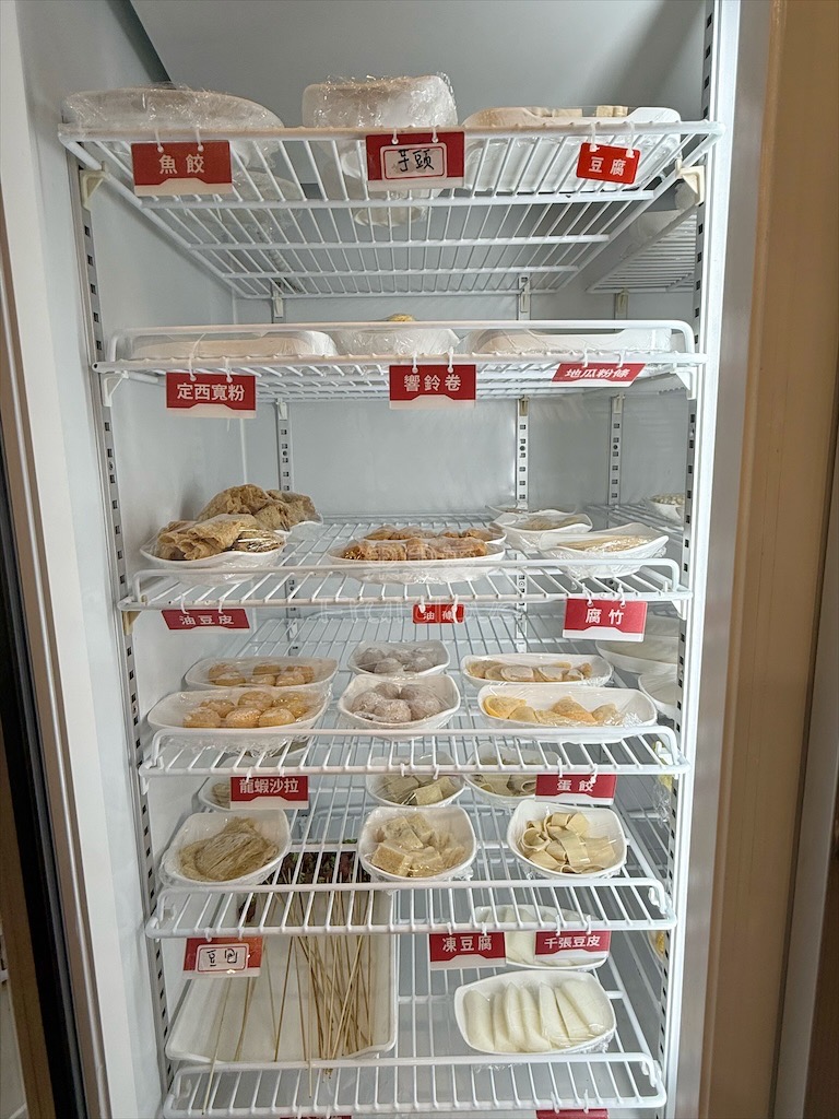 台中南屯｜蜀九品麻辣火鍋：道地四川麻辣鍋、串串香，推薦溫體牛、九宮格，寵物友善餐廳 @果果愛Fruitlove