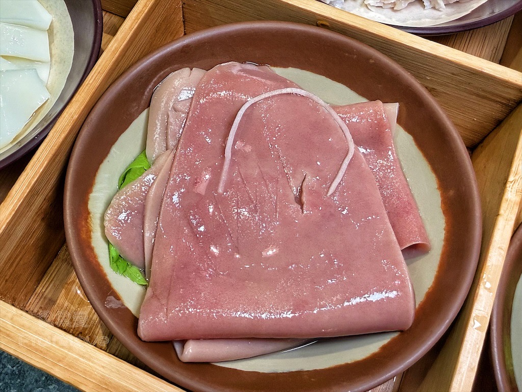 台中南屯｜蜀九品麻辣火鍋：道地四川麻辣鍋、串串香，推薦溫體牛、九宮格，寵物友善餐廳 @果果愛Fruitlove