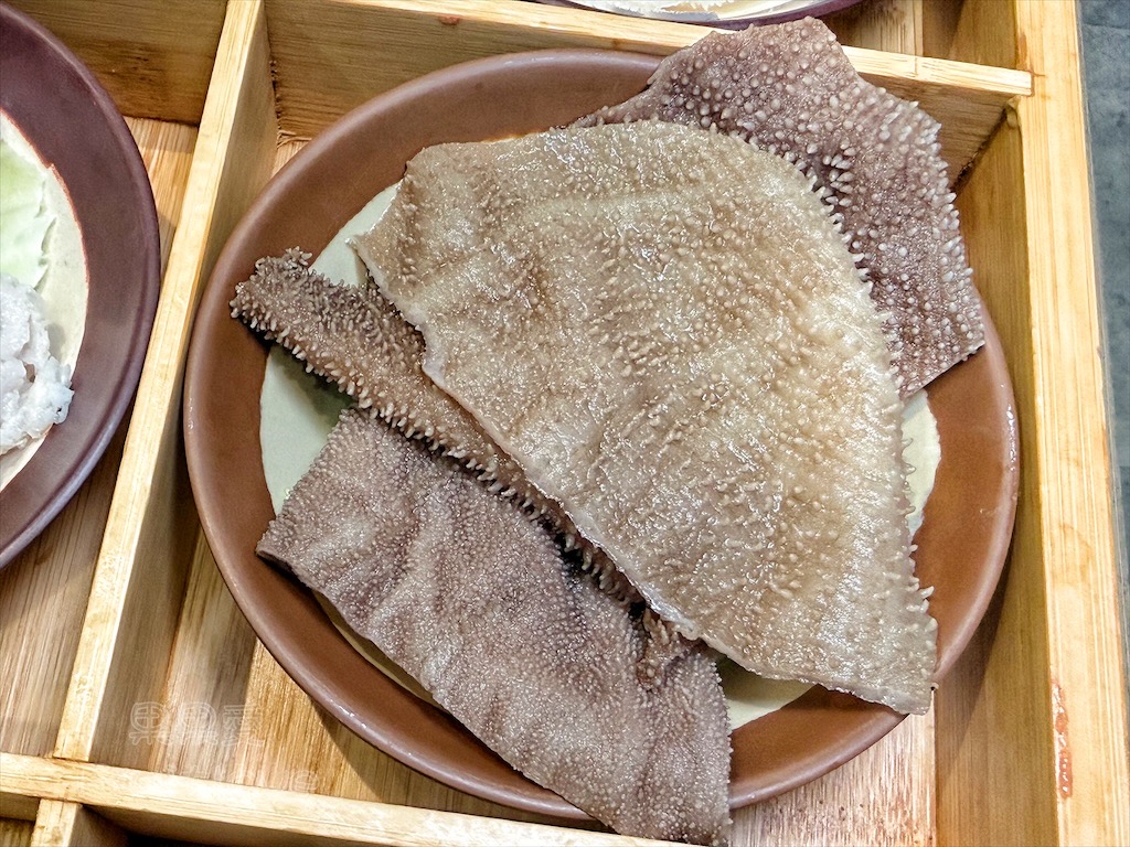 台中南屯｜蜀九品麻辣火鍋：道地四川麻辣鍋、串串香，推薦溫體牛、九宮格，寵物友善餐廳 @果果愛Fruitlove