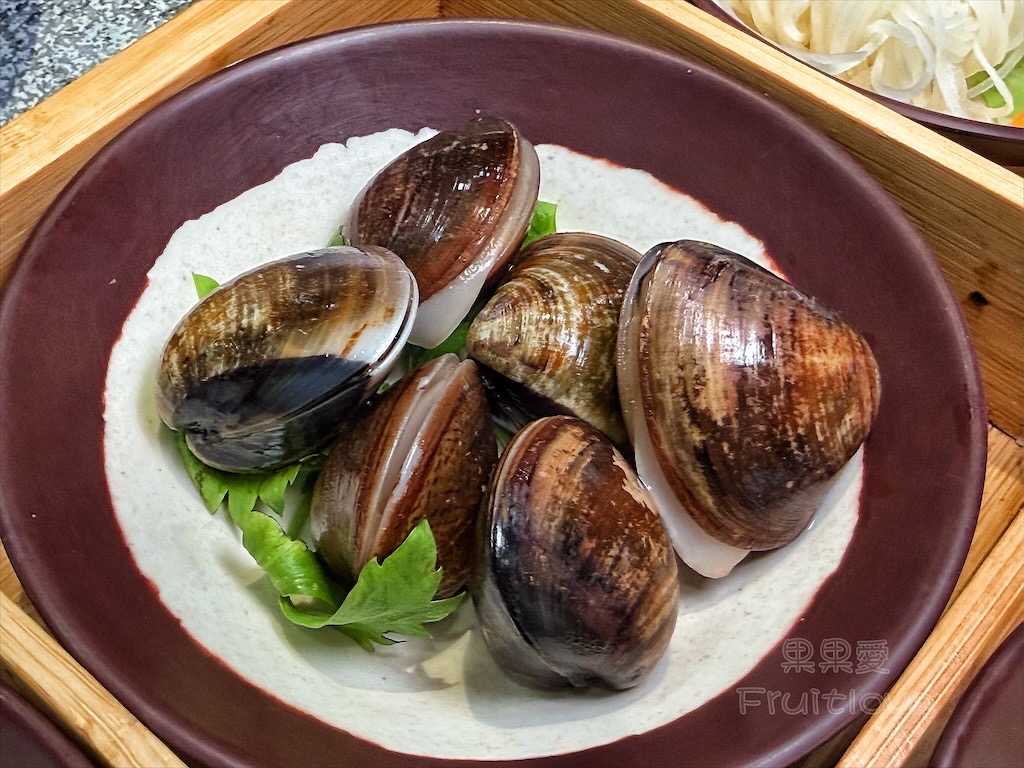 台中南屯｜蜀九品麻辣火鍋：道地四川麻辣鍋、串串香，推薦溫體牛、九宮格，寵物友善餐廳 @果果愛Fruitlove