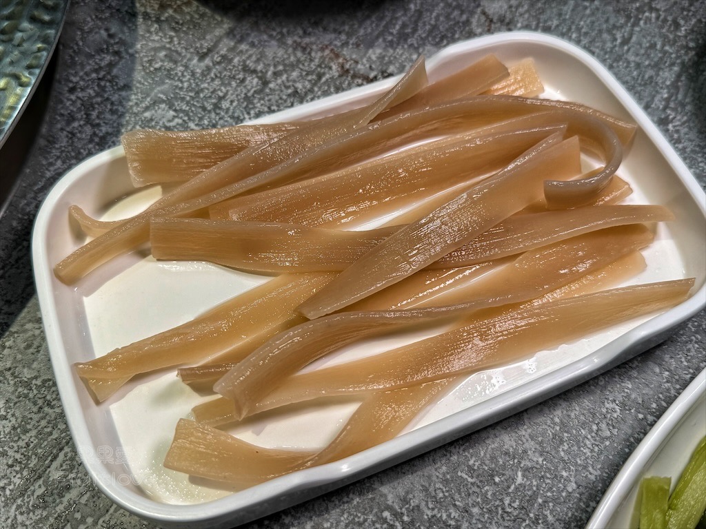 台中南屯｜蜀九品麻辣火鍋：道地四川麻辣鍋、串串香，推薦溫體牛、九宮格，寵物友善餐廳 @果果愛Fruitlove