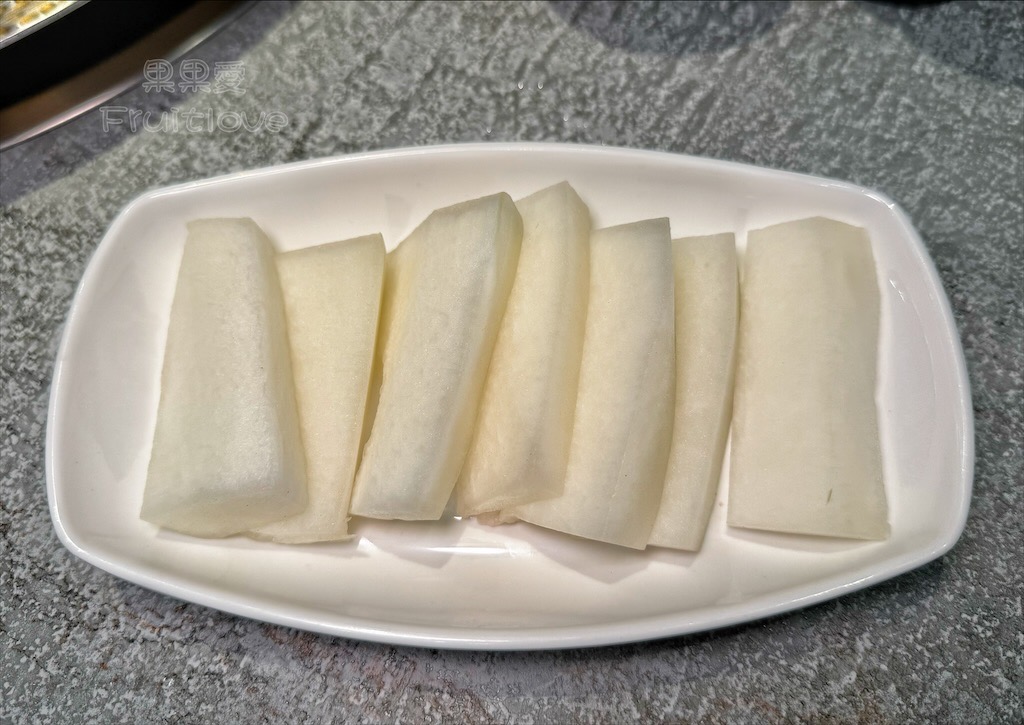 台中南屯｜蜀九品麻辣火鍋：道地四川麻辣鍋、串串香，推薦溫體牛、九宮格，寵物友善餐廳 @果果愛Fruitlove