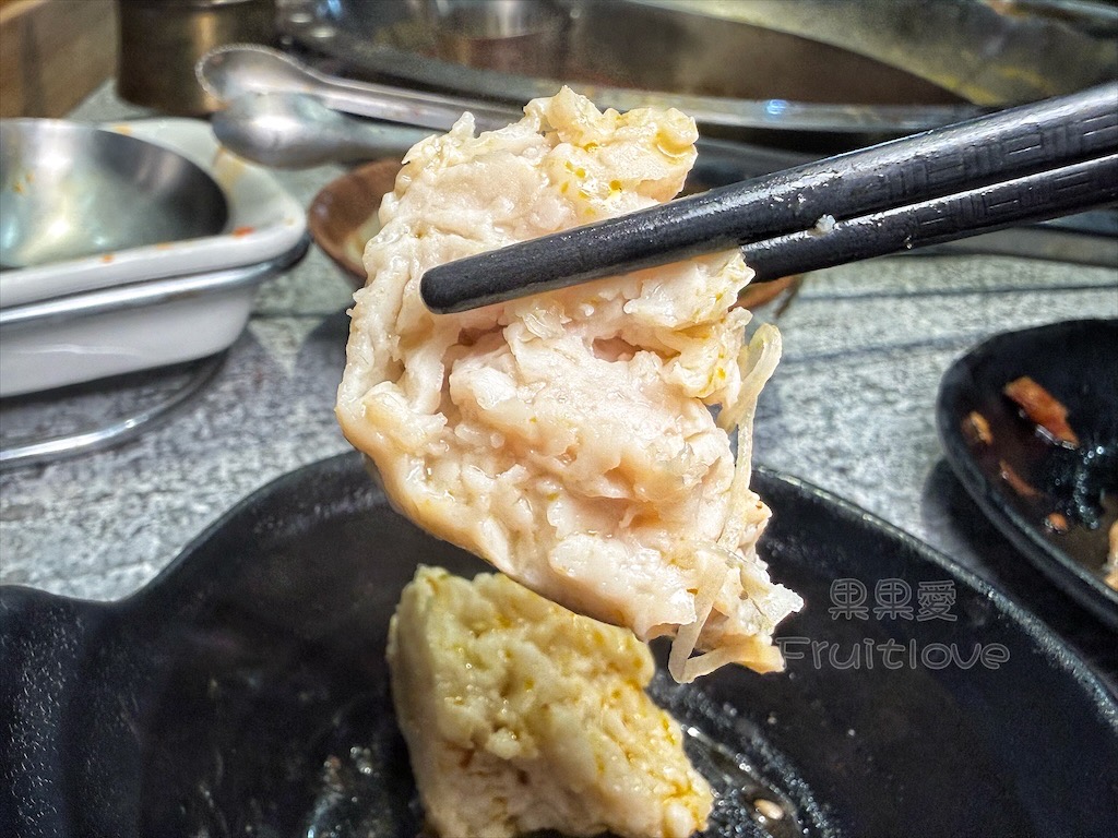 台中南屯｜蜀九品麻辣火鍋：道地四川麻辣鍋、串串香，推薦溫體牛、九宮格，寵物友善餐廳 @果果愛Fruitlove