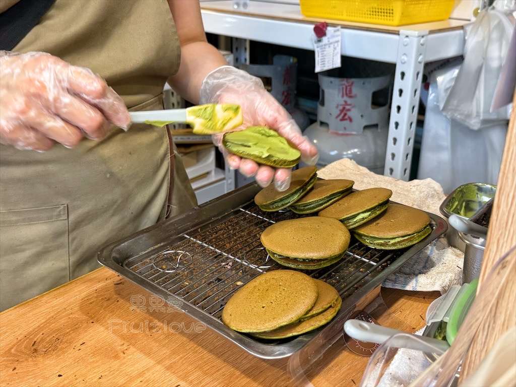 嘉義奮起湖|月台那間:奮起湖老街必吃的茶香銅鑼燒,推薦阿里山茶燒、哇沙米茶燒 @果果愛Fruitlove 嘉義奮起湖|月台那間:奮起湖老街必吃的茶香銅鑼燒,推薦阿里山茶燒、哇沙米茶燒 @果果愛Fruitlove