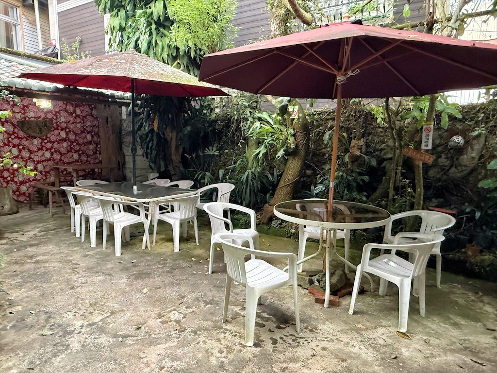 嘉義奮起湖｜愛玉伯ㄟ厝：隱身老街巷弄的愛玉店，邊吃愛玉邊欣賞山城雲霧美景 @果果愛Fruitlove