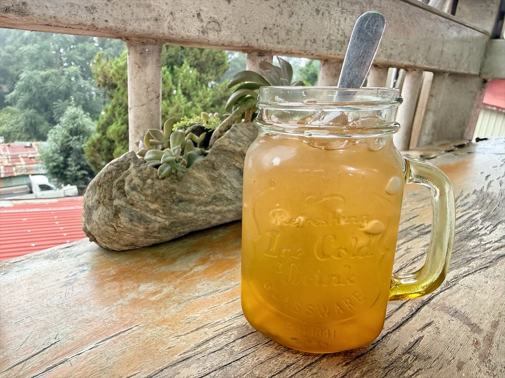 嘉義奮起湖｜愛玉伯ㄟ厝：隱身老街巷弄的愛玉店，邊吃愛玉邊欣賞山城雲霧美景 @果果愛Fruitlove