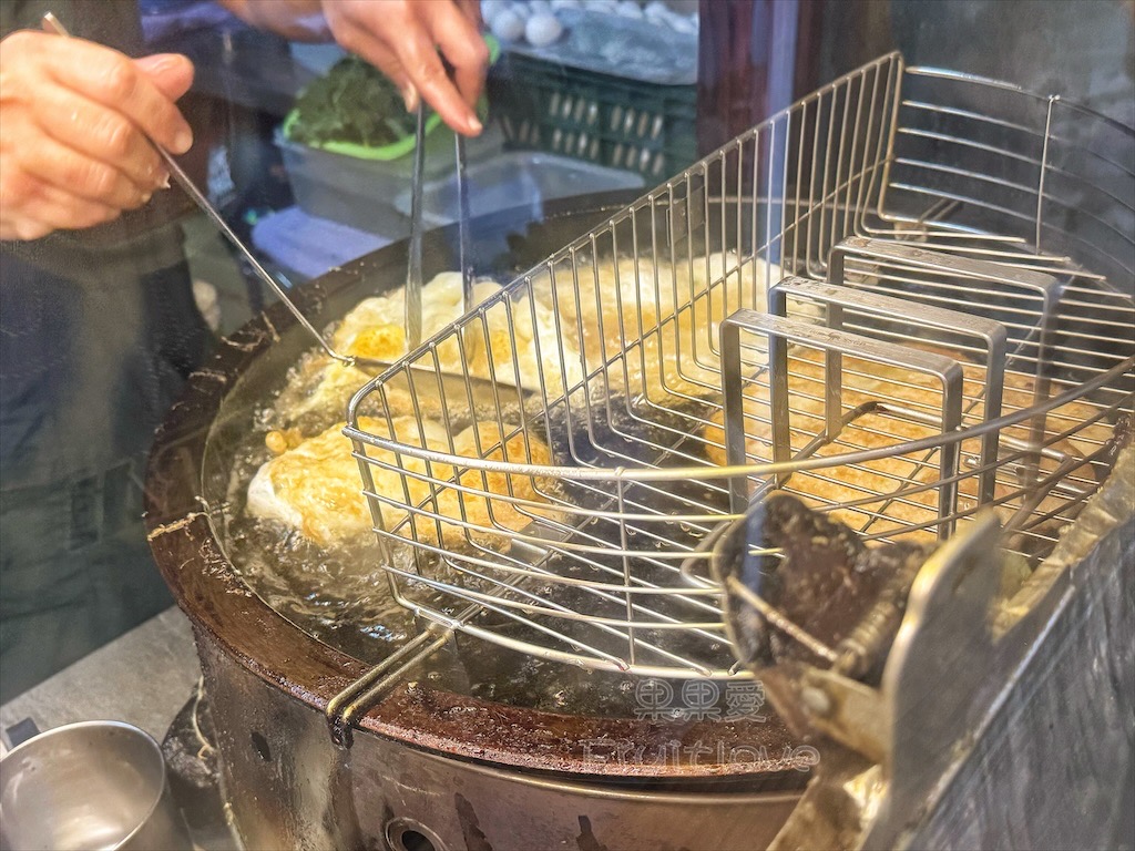 新竹香山|香山大庄炸蛋蔥油餅:讓人一口接一口停不下來的下午茶點心,外酥脆內Q嫩還能客製化不加蔥 @果果愛Fruitlove 新竹香山|香山大庄炸蛋蔥油餅:讓人一口接一口停不下來的下午茶點心,外酥脆內Q嫩還能客製化不加蔥 @果果愛Fruitlove