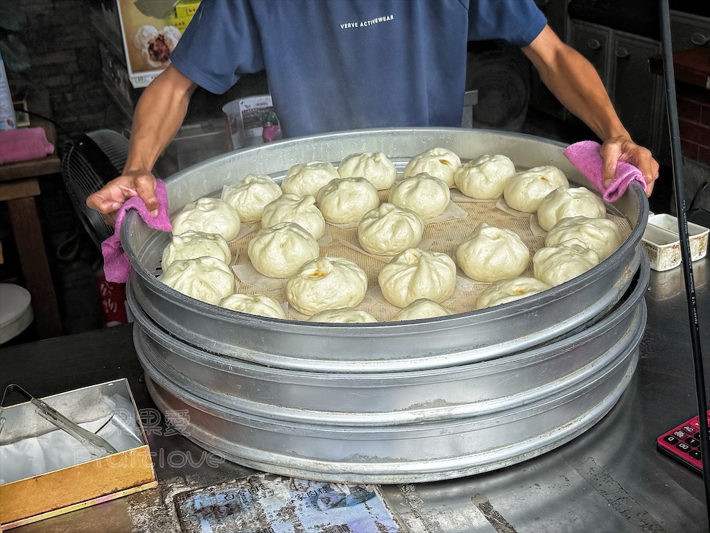 台中和平｜劉家白冷肉包：谷關必吃的50年老店，不只肉包好吃，連肉粽都很好吃 @果果愛Fruitlove