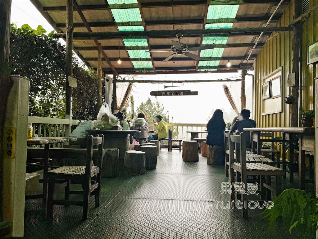 嘉義奮起湖｜愛玉伯ㄟ厝：隱身老街巷弄的愛玉店，邊吃愛玉邊欣賞山城雲霧美景 @果果愛Fruitlove