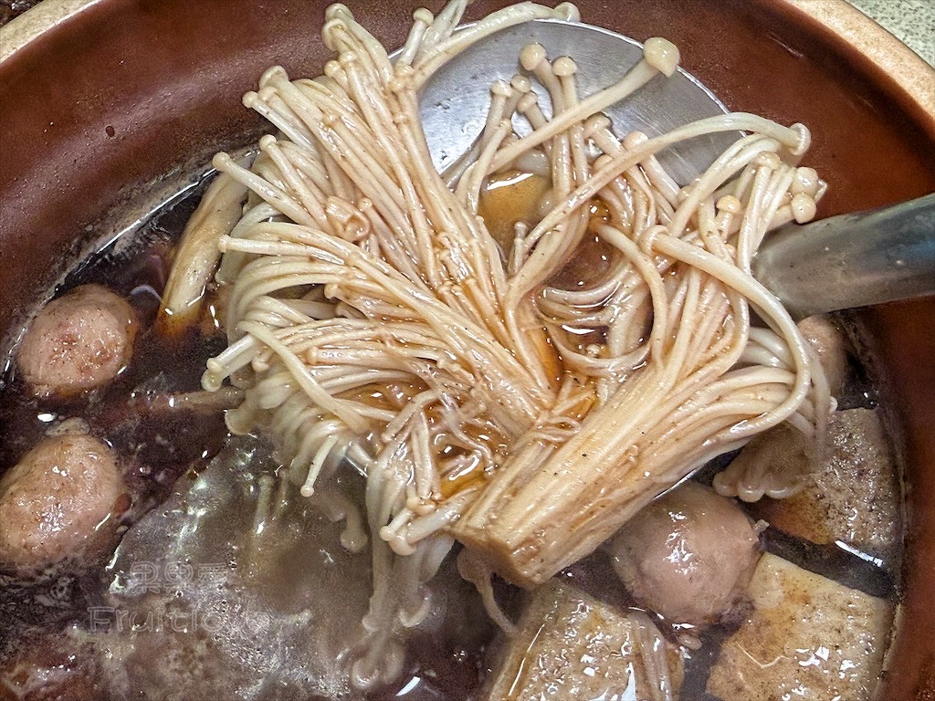 雲林斗六串燒|傳橙串燒炭火關東煮:隱藏在薑母鴨店裡的串燒,晚餐、宵夜、聚餐推薦,寵物友善 @果果愛Fruitlove 雲林斗六串燒|傳橙串燒炭火關東煮:隱藏在薑母鴨店裡的串燒,晚餐、宵夜、聚餐推薦,寵物友善 @果果愛Fruitlove