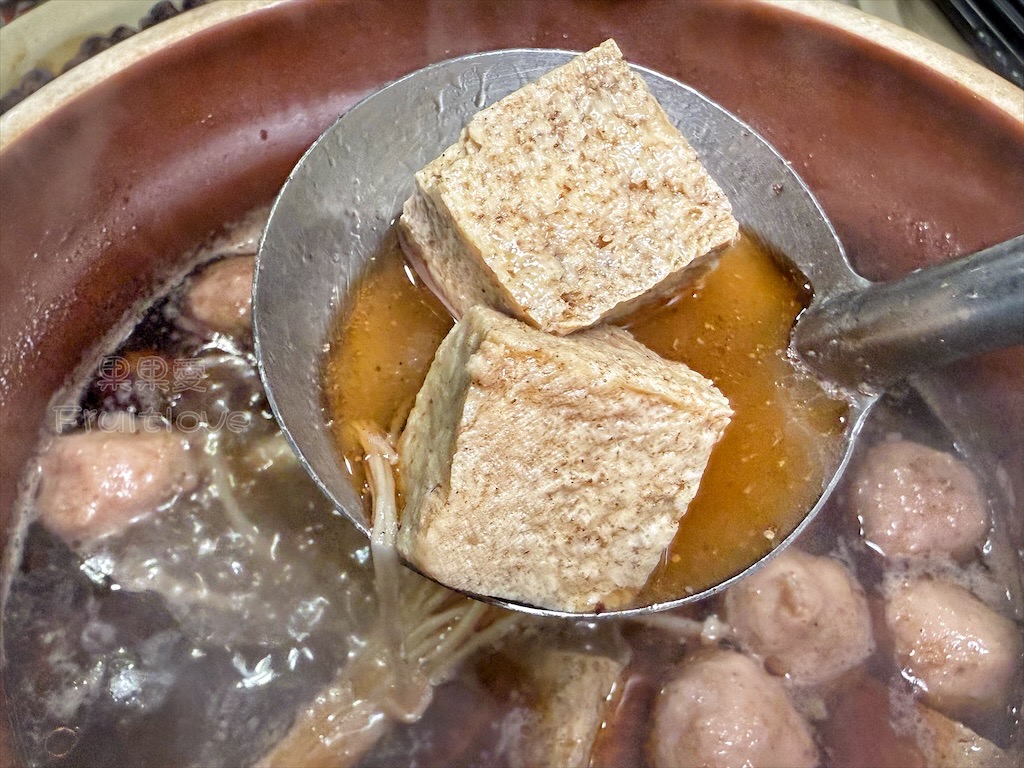 雲林斗六串燒|傳橙串燒炭火關東煮:隱藏在薑母鴨店裡的串燒,晚餐、宵夜、聚餐推薦,寵物友善 @果果愛Fruitlove 雲林斗六串燒|傳橙串燒炭火關東煮:隱藏在薑母鴨店裡的串燒,晚餐、宵夜、聚餐推薦,寵物友善 @果果愛Fruitlove