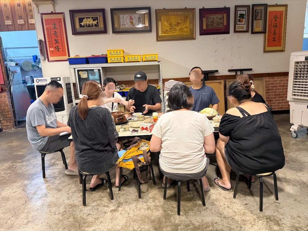 雲林斗六串燒|傳橙串燒炭火關東煮:隱藏在薑母鴨店裡的串燒,晚餐、宵夜、聚餐推薦,寵物友善 @果果愛Fruitlove 雲林斗六串燒|傳橙串燒炭火關東煮:隱藏在薑母鴨店裡的串燒,晚餐、宵夜、聚餐推薦,寵物友善 @果果愛Fruitlove