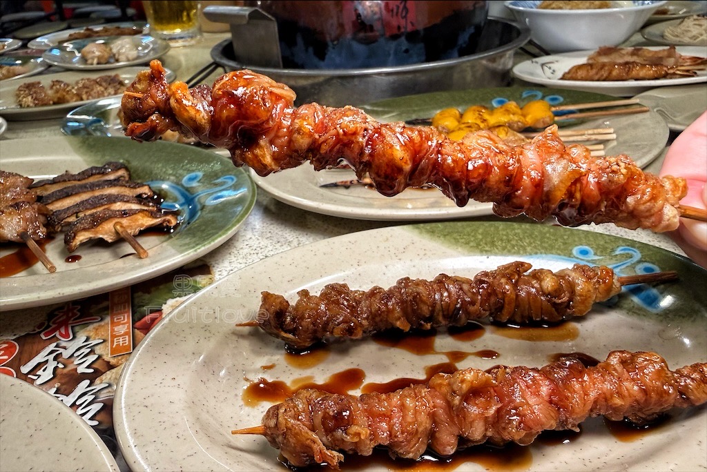 雲林斗六串燒|傳橙串燒炭火關東煮:隱藏在薑母鴨店裡的串燒,晚餐、宵夜、聚餐推薦,寵物友善 @果果愛Fruitlove 雲林斗六串燒|傳橙串燒炭火關東煮:隱藏在薑母鴨店裡的串燒,晚餐、宵夜、聚餐推薦,寵物友善 @果果愛Fruitlove