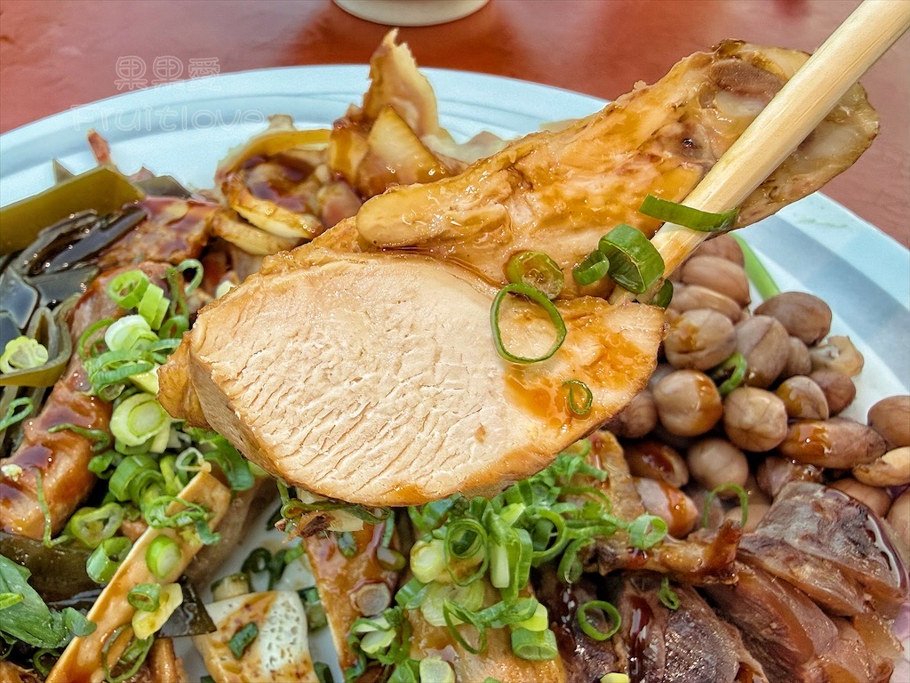 台中霧峰｜光復新村市場牛肉麵：超人氣露天眷村老店，必點滷味與古早味麵食 @果果愛Fruitlove