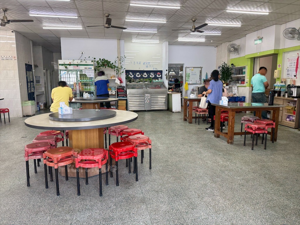 台中潭子水餃｜口福水餃：鄉間鐵皮屋超人氣水餃店，還有豐富熱炒、炒飯、湯品、雞湯與火鍋選擇 @果果愛Fruitlove