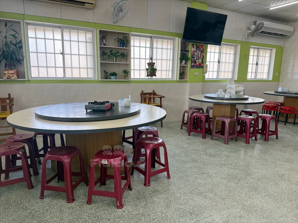 台中潭子水餃｜口福水餃：鄉間鐵皮屋超人氣水餃店，還有豐富熱炒、炒飯、湯品、雞湯與火鍋選擇 @果果愛Fruitlove
