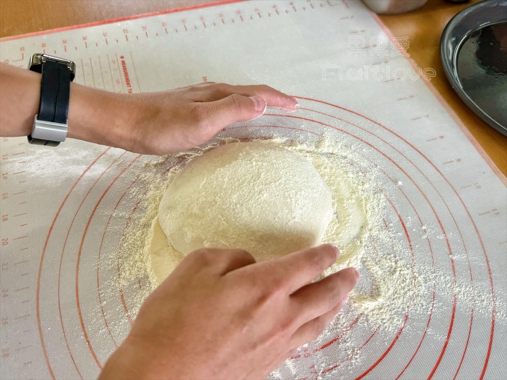 台中東勢｜爸娜娜窯烤披薩：預約包場手作窯烤披薩DIY、滑草場與山景大草皮，親子寵物友善農場推薦！ @果果愛Fruitlove