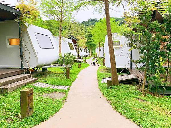 天ㄟ露營車⟩梅花湖景第一排，多種飲品無限續杯，宜蘭寵物友善民宿 @果果愛Fruitlove