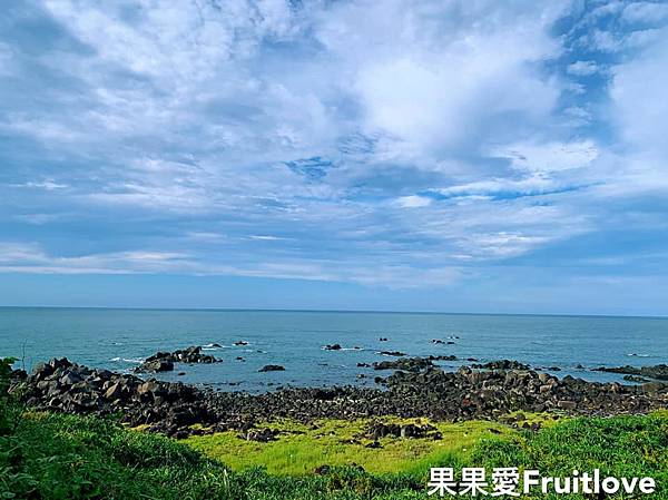 台灣最北端燈塔　富貴角燈塔　海岸景觀步道　老梅沙灘旁　可推車　親子寵物友善　免費景點 @果果愛Fruitlove