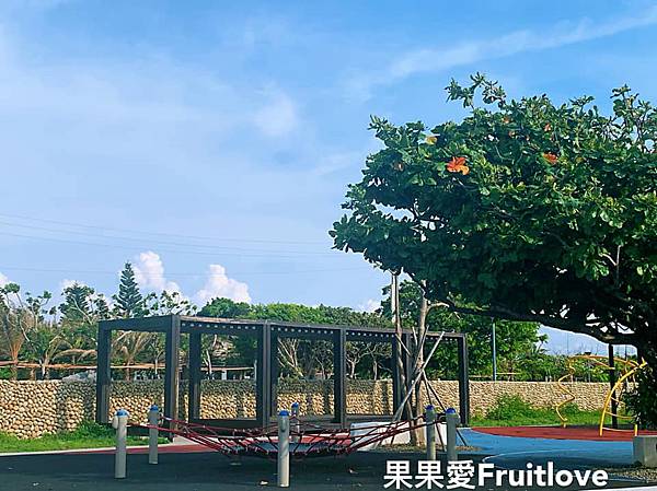 新竹１７公里海岸線單車小旅行　輕鬆享受芬多精與美麗的海景　不用走太多路　不會曬太多　消暑又愜意　推薦單車店家　飛翔單車　親子寵物友善 @果果愛Fruitlove