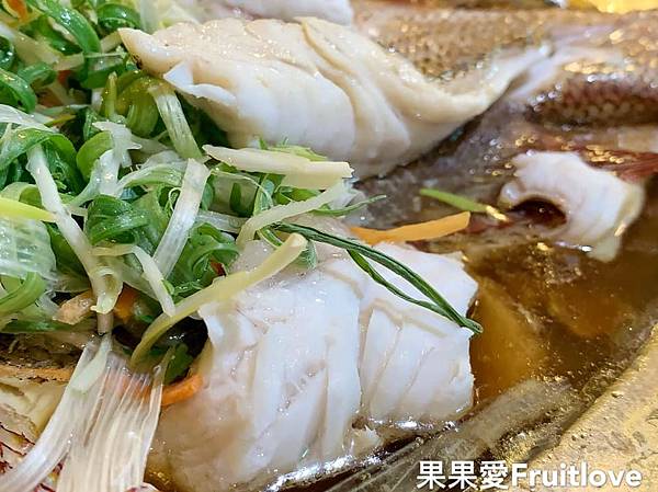 咱的海產店⟩漁夫帶路吃海鮮，厚片生魚片超誘人，新鮮好吃，墾丁後壁湖海產店推薦，親子寵物友善 @果果愛Fruitlove