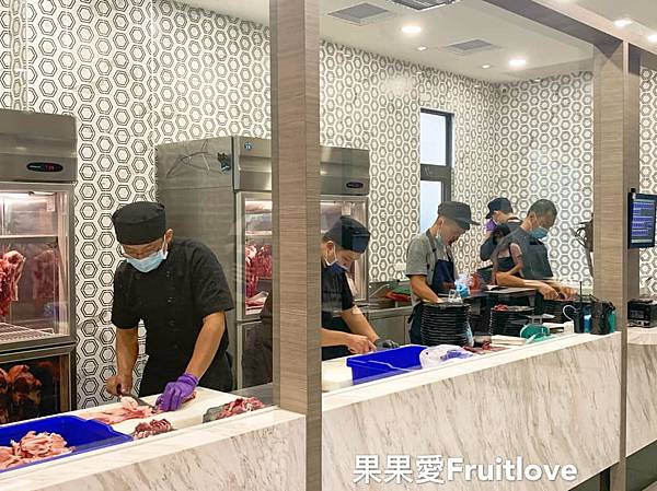 阿裕牛肉涮涮鍋崑崙店⟩台南仁德美食，超人氣的牛肉湯店，鮮嫩的國產牛肉入口即化，蔬菜湯頭鮮甜清爽，寵物友善餐廳 @果果愛Fruitlove