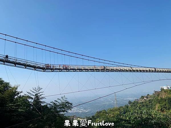 雲之南道步道⟩嘉義景點-漫步在太平雲梯旁的茶園步道，享受茶香的自然芬芳  眺望太平聚落．以及嘉南美景 @果果愛Fruitlove