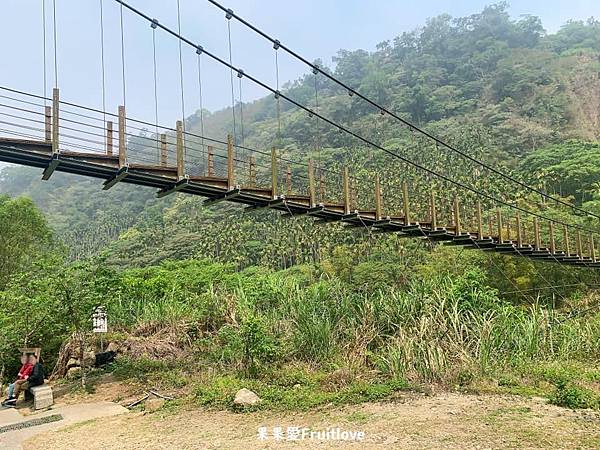 古坑一日遊，漫遊華山11號步道，品味華山在地古早味小吃，享受午后悠閒時光，古坑綠色隧道 @果果愛Fruitlove