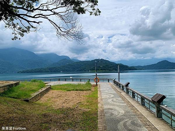 涵碧步道⟩南投魚池景點，漫步詩意的輕鬆森林步道，欣賞每次蜿蜒後的不同景緻，享受心靈的沉澱、放鬆、充電-南投日月潭景點/寵物友善 @果果愛Fruitlove